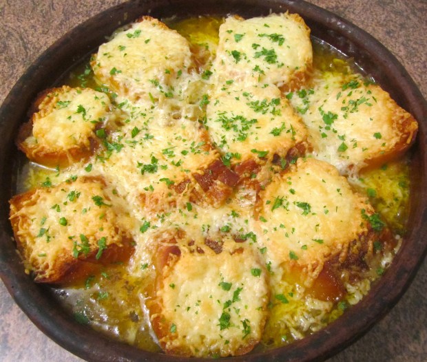Gratinated Onion Soup