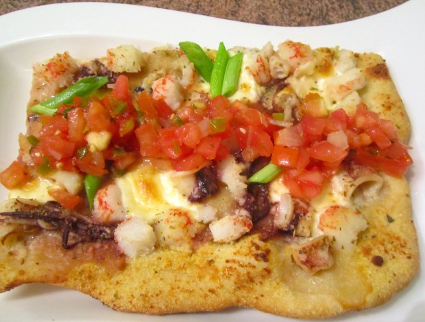 Seafood Pizza & Salsa Mexicana