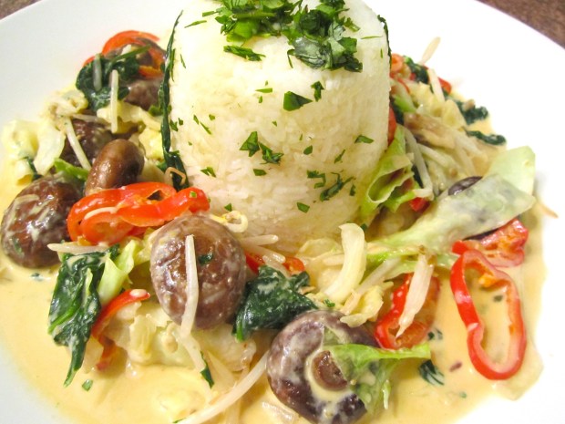 Sauteed Vegetables In Ginger / Garlic Cream