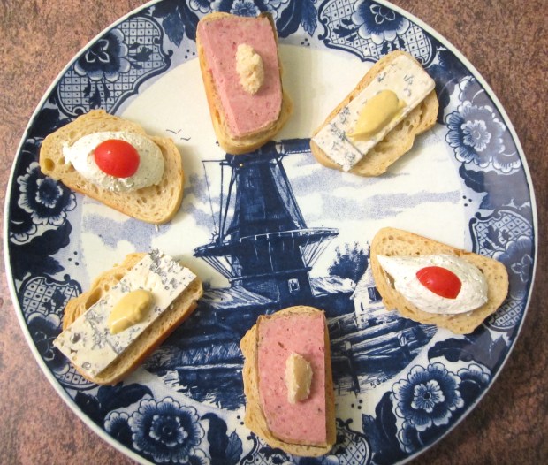 sour dough bread, gorgonzola with dijon, pate with horseradish, boursin with tamato