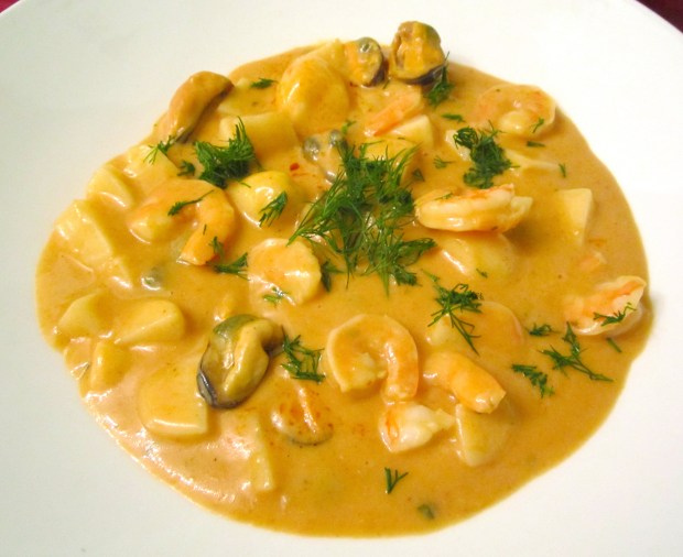 Finkenwerder Meeresfruechte Suppe - Seafood Soup Finkenwerder Style