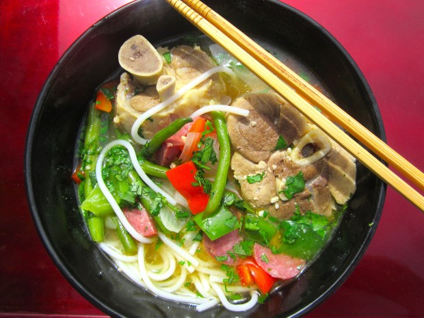 to serve, top noodles  with meat, vegetables and broth, sprinkle with chopped cilantro
