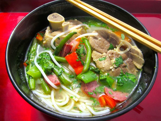 Pork Shank's & Lai Fen In Garlic Ginger Broth