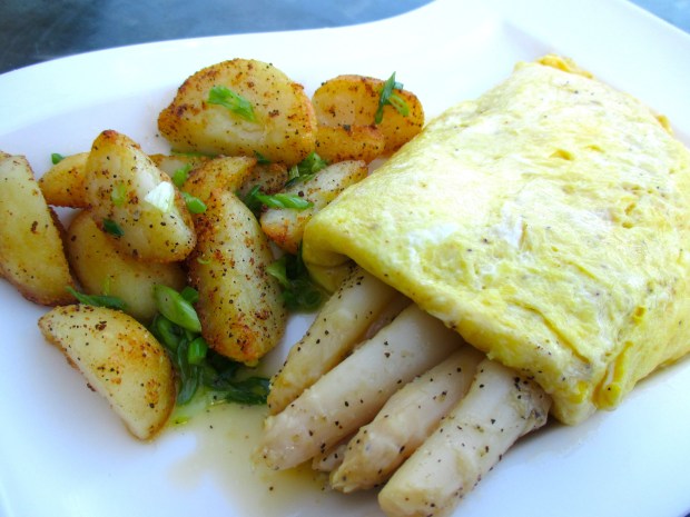 Asparagus Omelette
