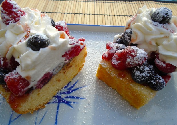 Berries And Cream Pound Cake