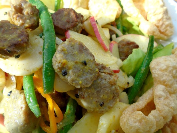 Bratwurstsalat  (Brat-Salad)